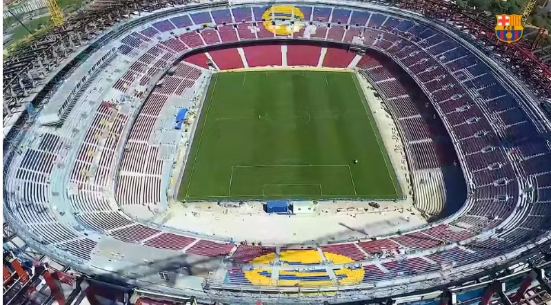 Camp Nou, casa do Barcelona, recebe novo gramado