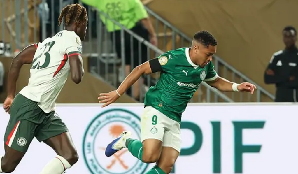 Vitor Roque passa em branco no Mundial e precisa de provação no Palmeiras