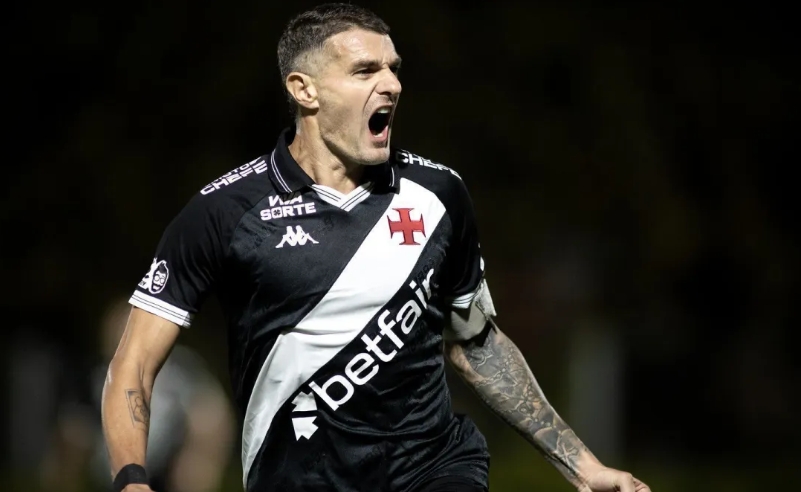 Diniz sai em defesa de jogador após Copa do Brasil: 'Não atrapalha, ajuda'