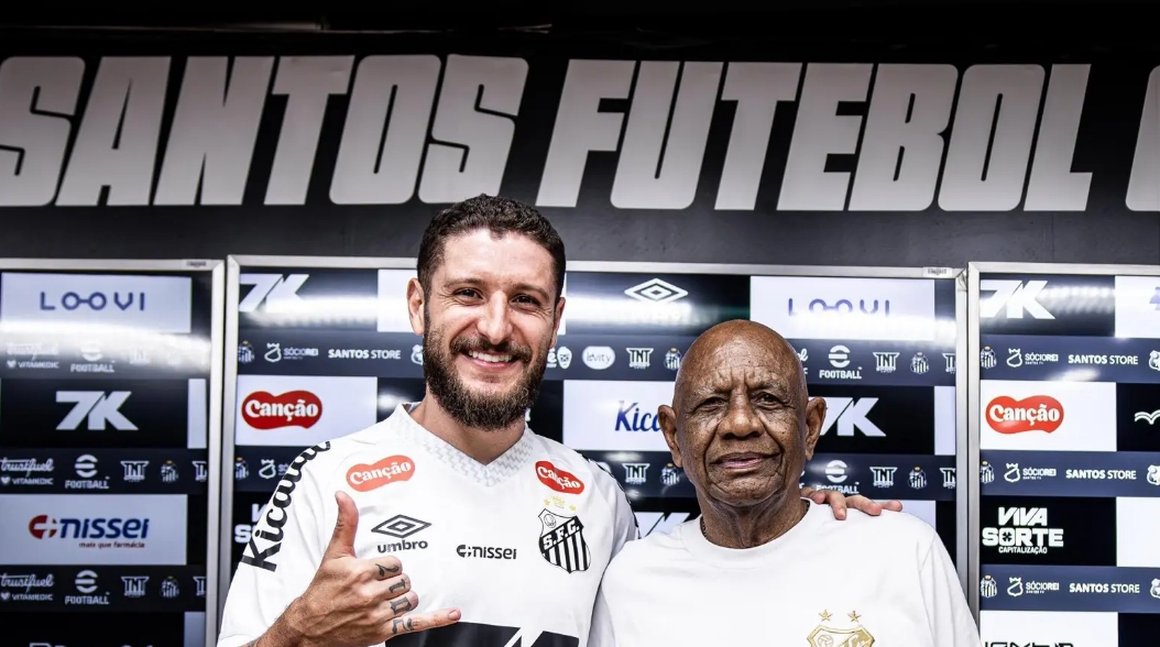 Zé Rafael celebra recomeço no Santos após cogitar até aposentadoria