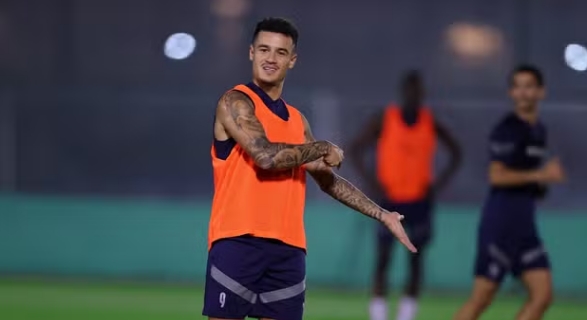 Torcida do Vasco agita redes sociais com expectativa de anúncio de Coutinho
