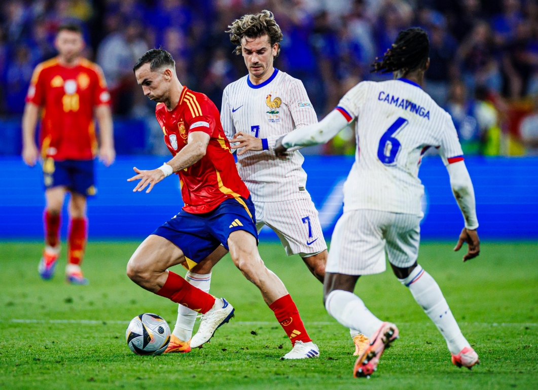 Espanha vence a França e é finalista da Eurocopa