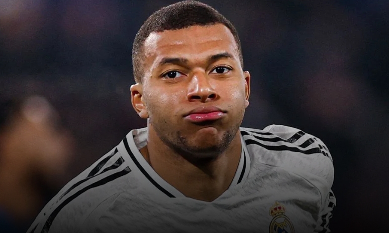 Mundial: Mbappé reencontra PSG após recordes, polêmicas e processos