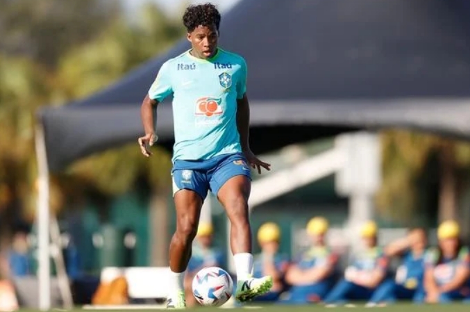 Dorival esboça seleção com Endrick titular para enfrentar o Paraguai