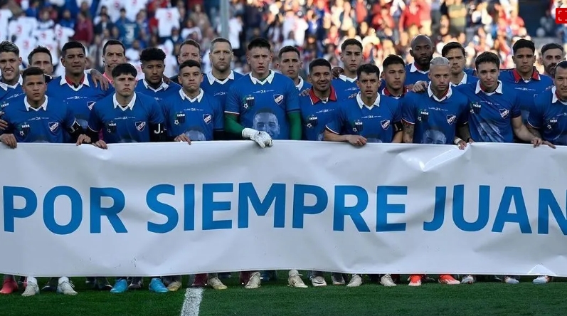 Nacional homenageia Izquierdo em primeira partida após morte do zagueiro