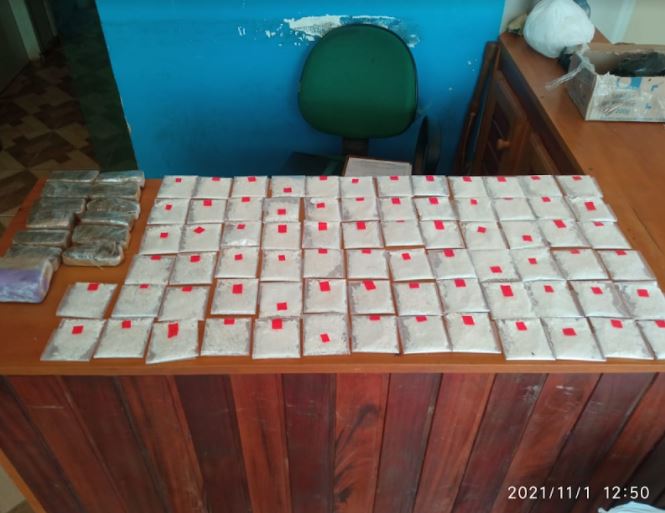 Jovem é preso com drogas e rabetas roubadas no Amazonas