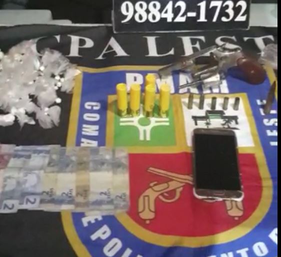 Homem morre em troca de tiros entre policiais e traficantes em Manaus