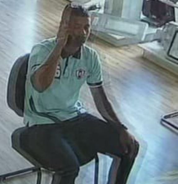 Polícia pede ajuda para localizar suspeito de roubo em Manaus