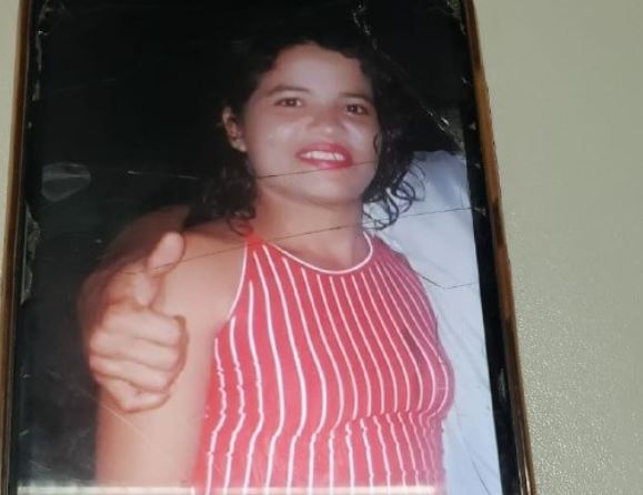 Família pede ajuda para encontrar jovem desaparecida há 6 meses em Manaus