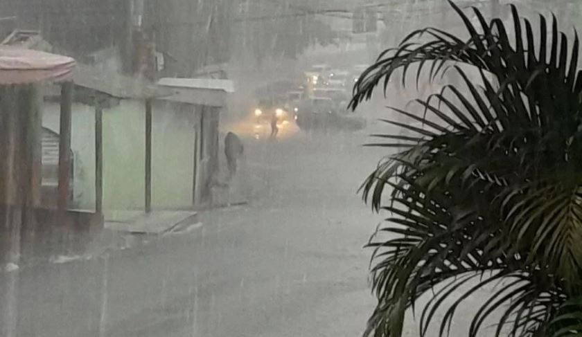 Manaus registra 6 ocorrências provocadas pela chuva neste sábado