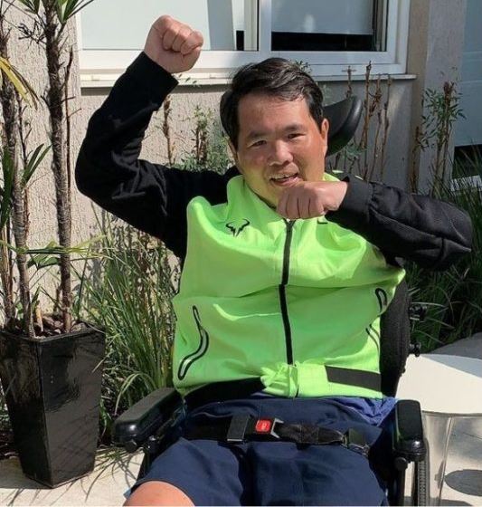 Fundador da China in Box acorda após dois anos em coma