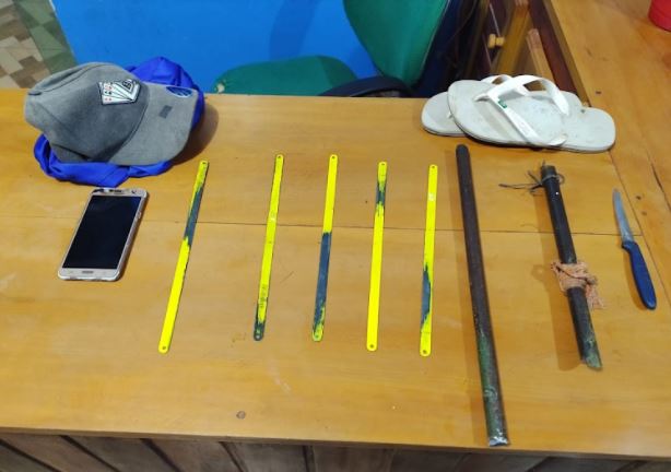 Detento serra grade de cela de cadeia e acaba capturado em forro no Amazonas