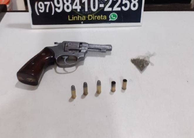 Oito são presos com armas e drogas após tentarem atirar em PM no Amazonas