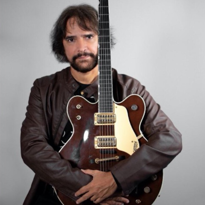 Cantor e compositor Eraldo Bandeira lança clipe 'Palavras', no YouTube