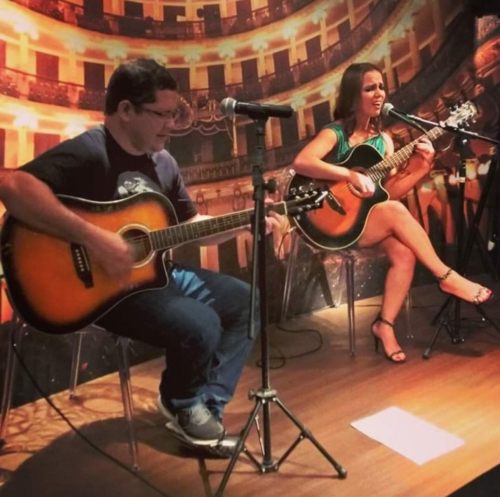 Milena di Castro retorna aos palcos com show de MPB