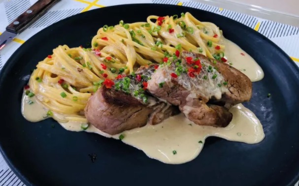 Aprenda receita de mignon suíno com molho de bacon da Ana Maria Braga