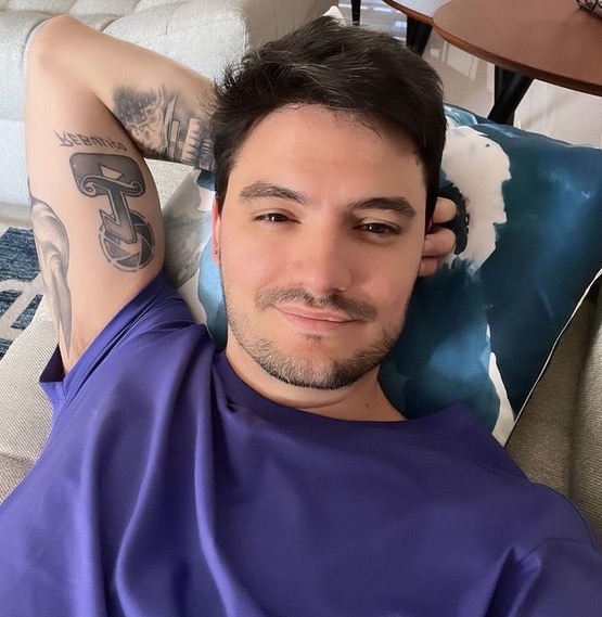 Felipe Neto critica dinâmica com eliminados do BBB22: 'bostalhaça enorme'