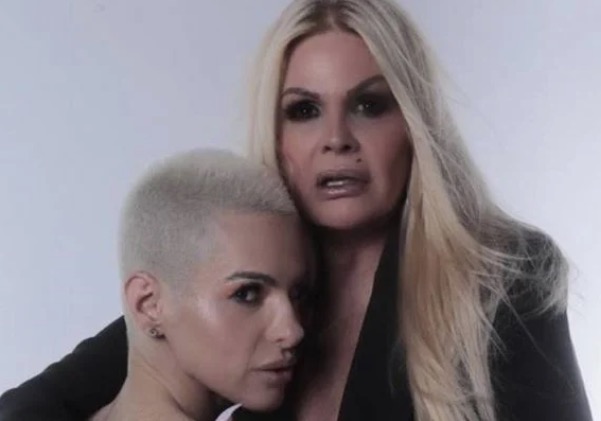 Cacá Werneck, namorada de Monique Evans, é presa por furto à loja