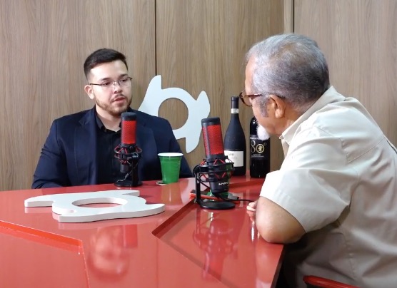 Humberto Amorim entrevista nutricionista Fueth Mourão no programa 'Vinhos, Etc e Tal'