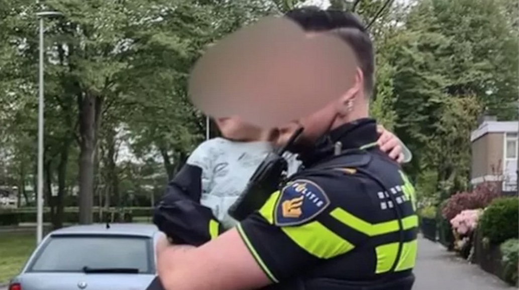 Menino de 4 anos ‘rouba’ carro da mãe e sai para passear de pijama