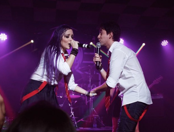 Tributo RBD agita véspera de feriado em Manaus