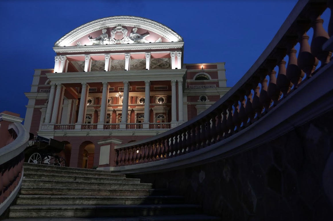 Pagode, musical e concerto lírico são atrações da semana no Teatro Amazonas