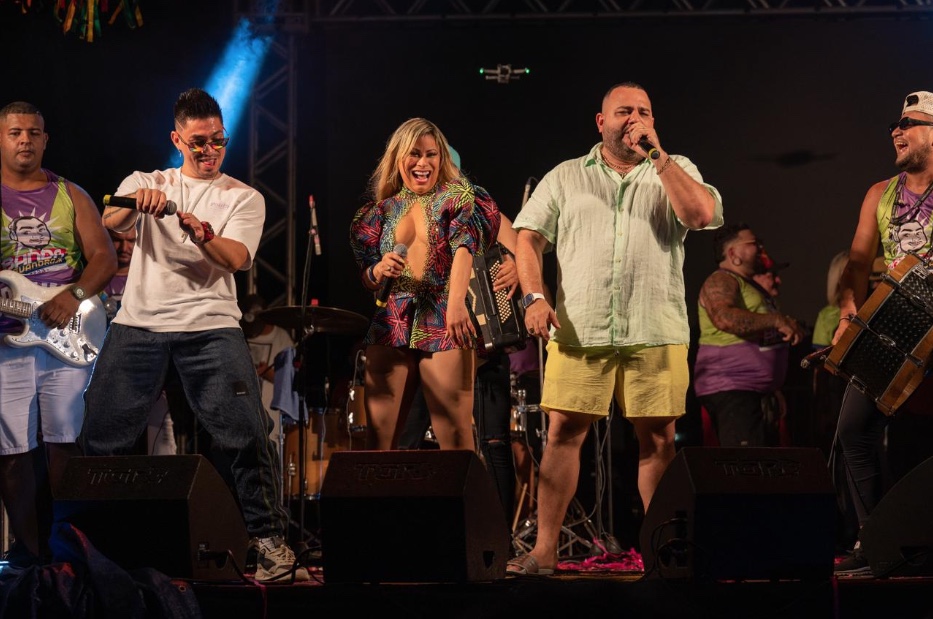 Bloco do Axerito comanda a folia no sábado de Carnaval em Manaus