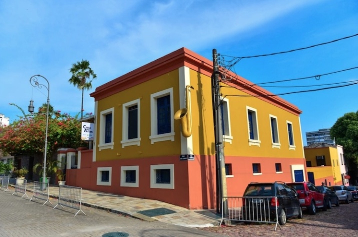 Casa das Artes reabre com novas exposições nesta sexta