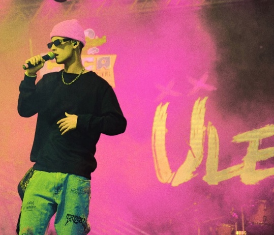 Bloco do Bieber reúne fãs do astro teen nesta quarta em Manaus