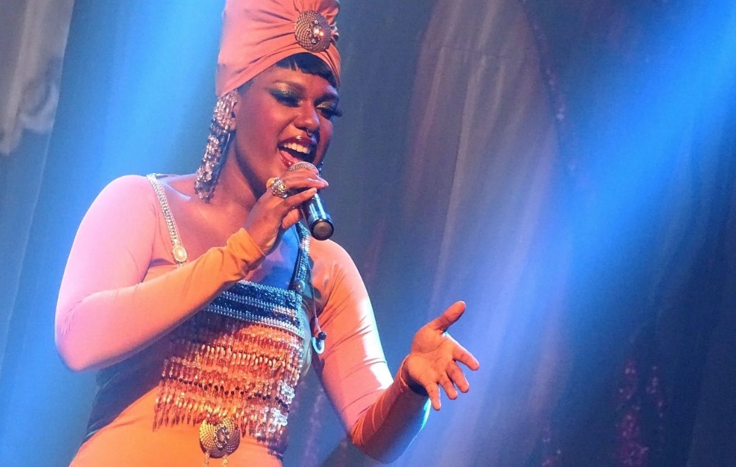 Dia das Mães em Manaus tem especial Whitney Houston