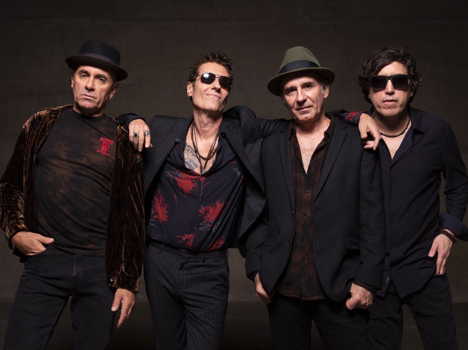 Capital Inicial celebra 40 anos com show no Studio 5 em Manaus