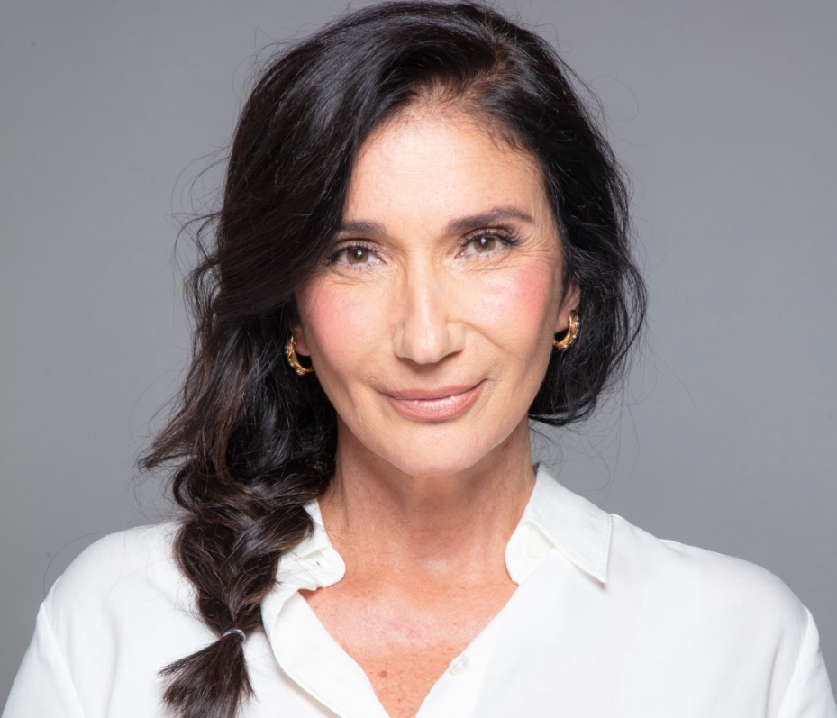 Teatro ICBEU inaugura com show de Zizi Possi em Manaus