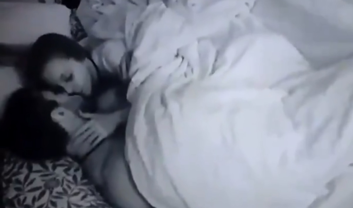 BBB21: Carla Diaz e Arthur esquentam edredom e atriz faz pedido inusitado