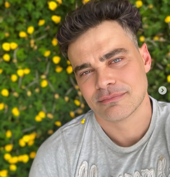 Casado, Carmo Dalla Vecchia se declara ao ex-marido: "Nunca nos separamos"