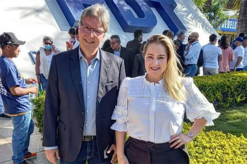 Convenção lança Luiz Castro ao Senado e Carol Braz ao Governo no Amazonas