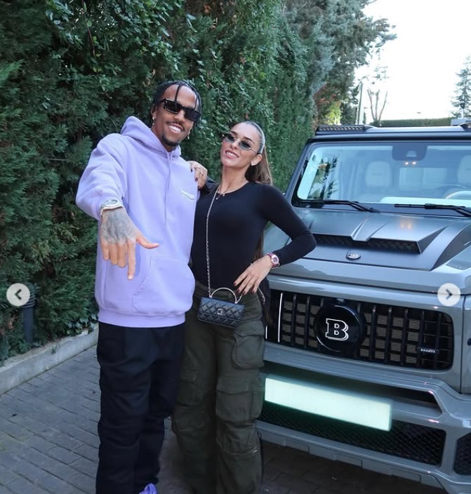 Éder Militão presenteia Tainá Castro com carrão de quase R$ 2 milhões