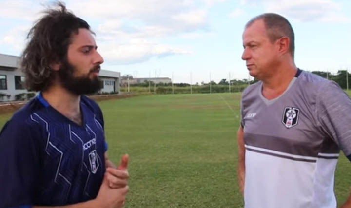 Com a camisa do Resende, Cartolouco pode estrear contra o Vasco amanhã