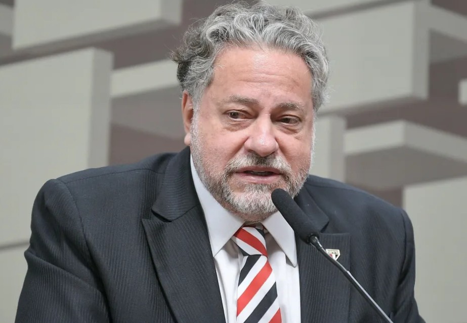 Presidente do São Paulo Julio Casares enfrenta hoje votação de impeachment