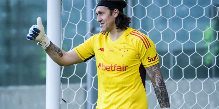 Cássio é destaque na Argentina antes de jogo com o Boca