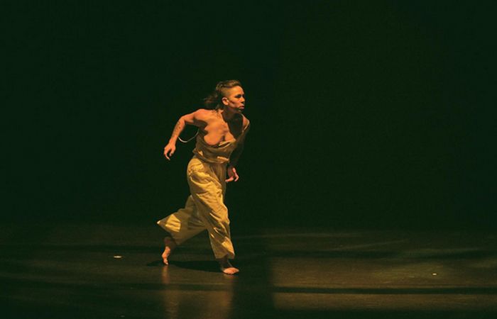 Dançarina que estaria na abertura do Parapan morre atropelada por ônibus