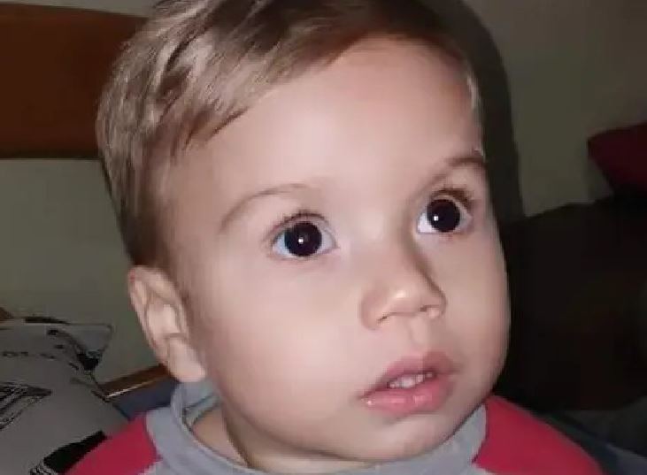 Mãe de bebê desaparecido achado com casal diz que foi "convencida" a doá-lo