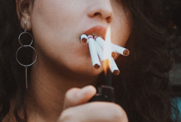 49% dos cigarros comercializados no Brasil são ilegais