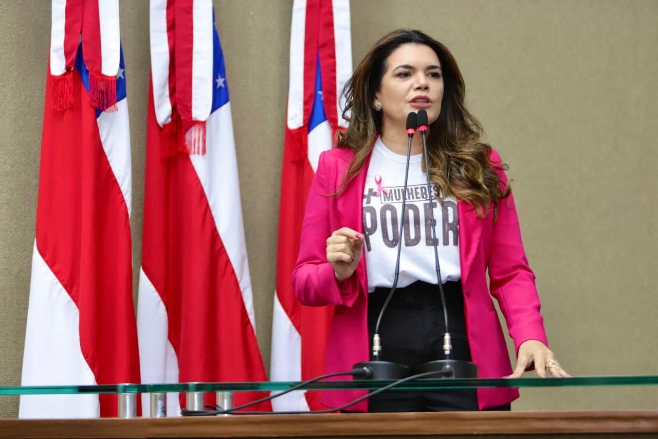 Alessandra Campêlo comemora maior votação em reeleição como deputada