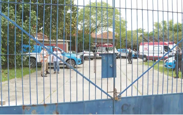 Adolescente esfaqueia três colegas dentro de escola no Rio de Janeiro