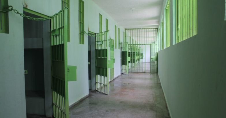Detento é assassinado dentro de cela em presídio de Manaus