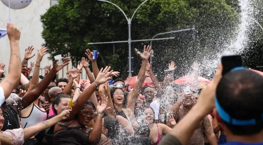 Teve o celular furtado no Carnaval? Saiba como proceder