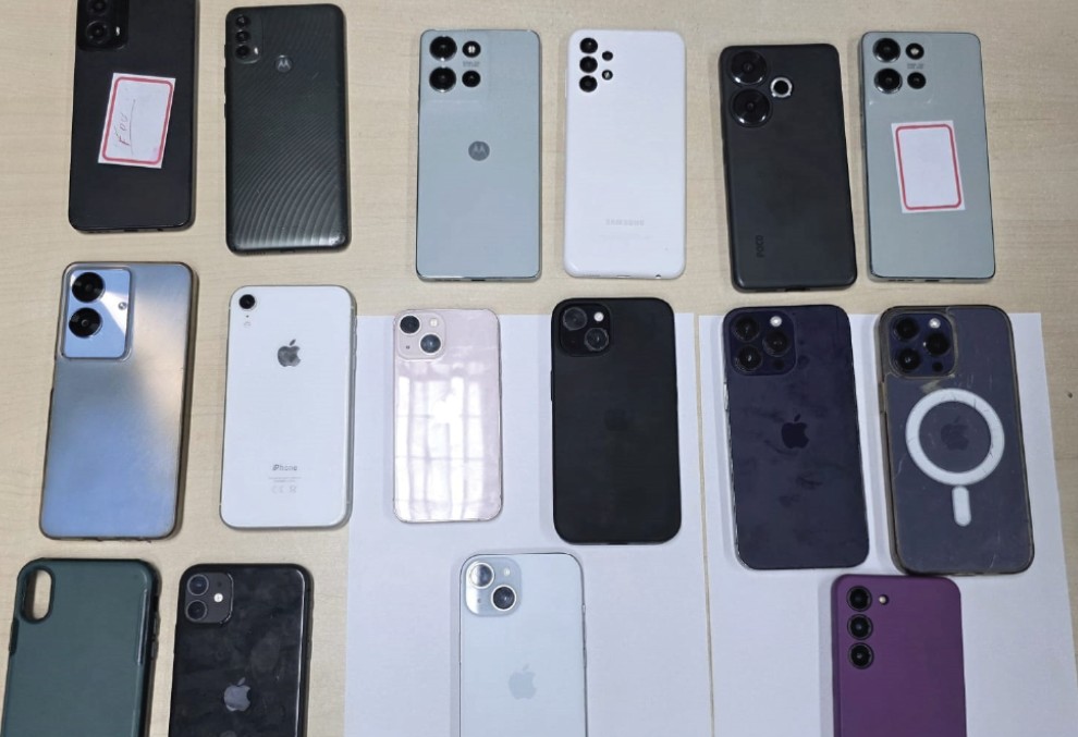 Homem é preso enquanto vendia 15 celulares roubados durante show em Manaus