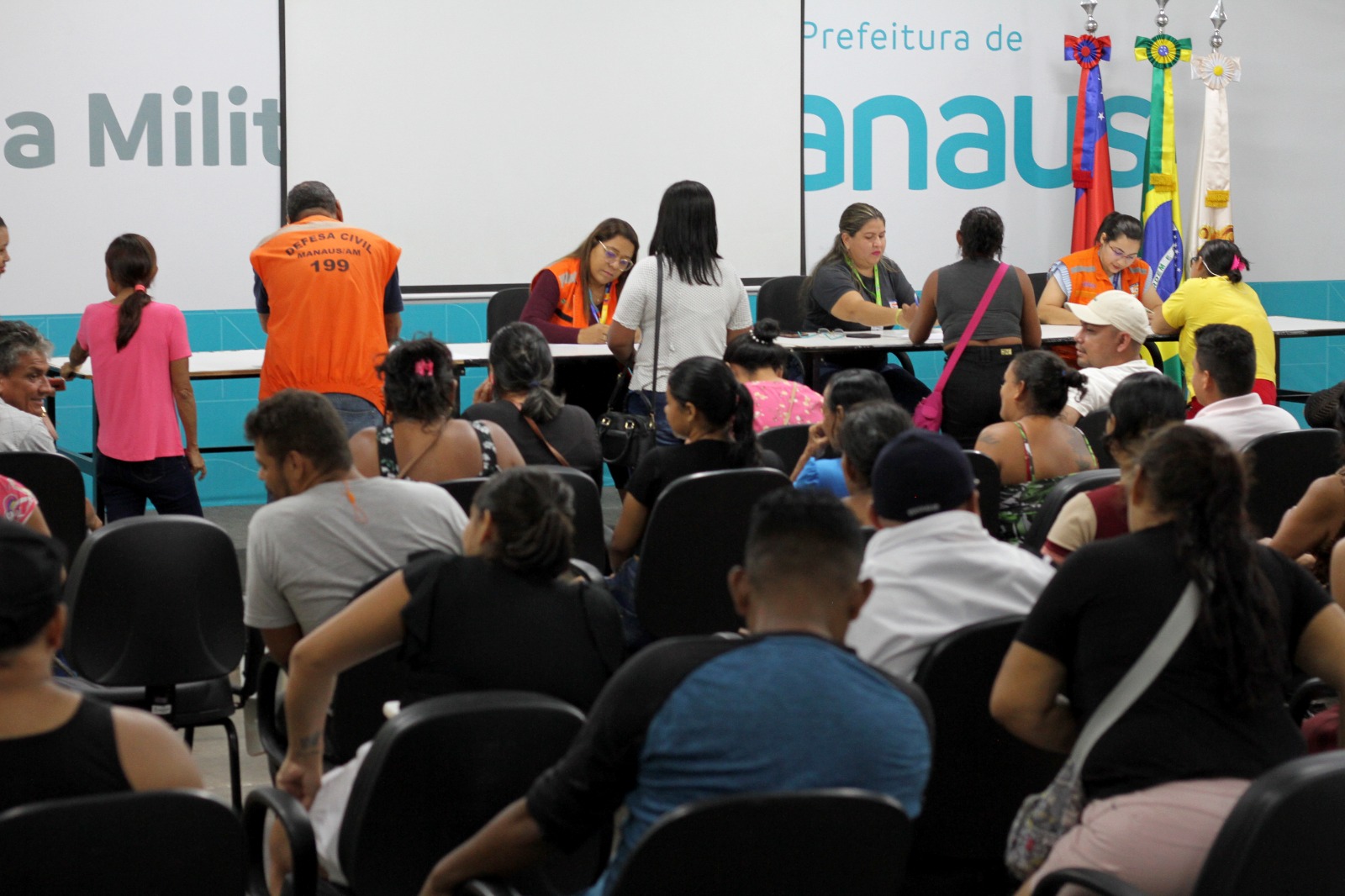 Mais de 70 famílias afetadas pela seca recebem cestas básicas no Mauazinho