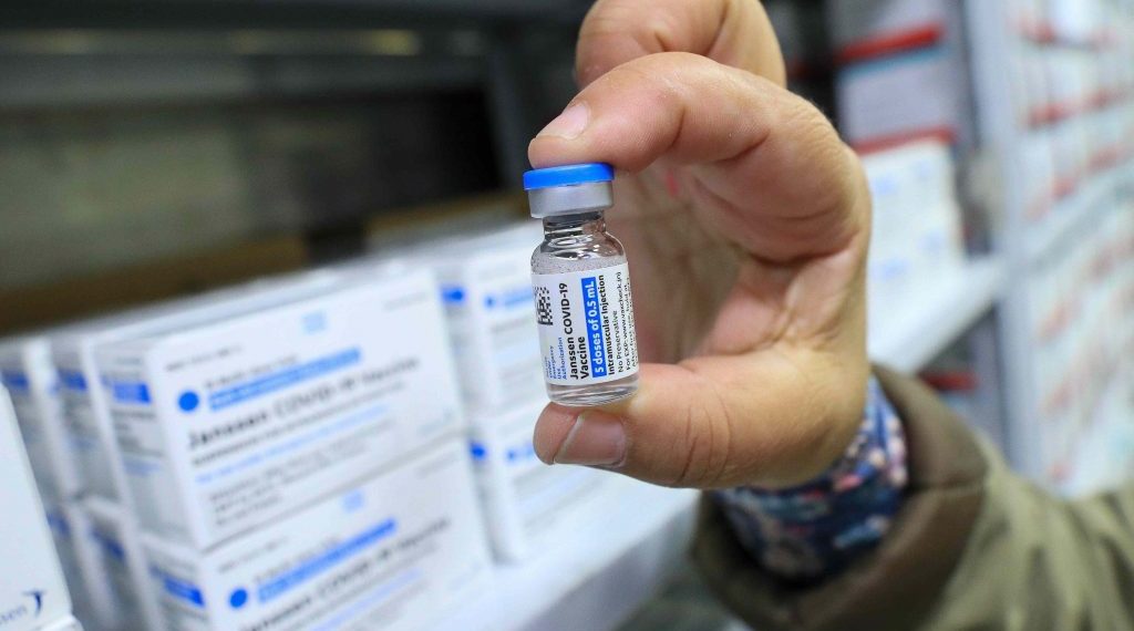 Dose única da Janssen é ineficaz contra a variante delta, aponta estudo