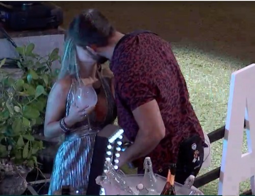 Carla Diaz provoca Arthur durante festa do BBB21: 'vai ter edredom' 